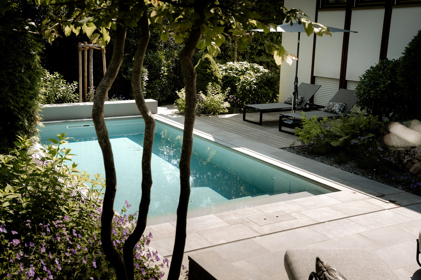 garten nach unserer umgestaltung mit terrasse und pool